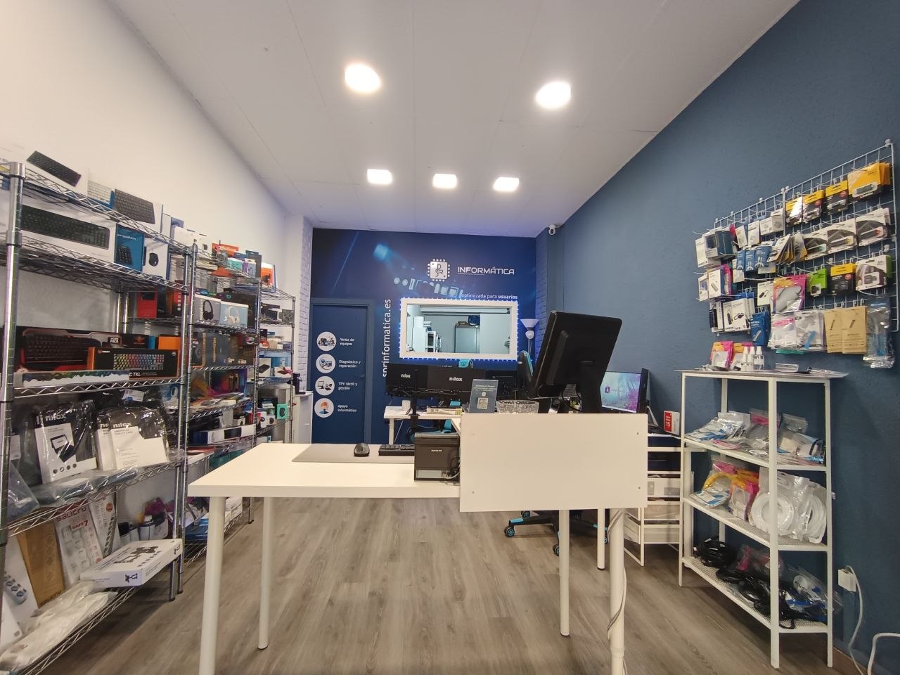 Interior tienda